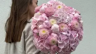 Bukiet Marzenie - sezonowe kwiaty mieszane w kolorze różowym (róża, eustoma, hortensja)