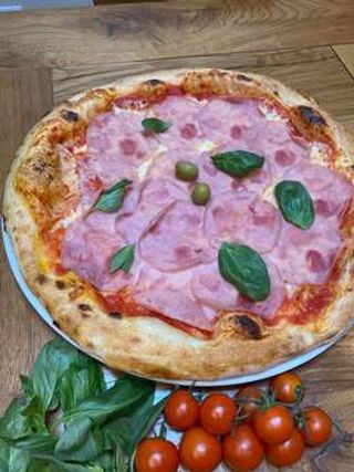 PIZZA VESUVIO