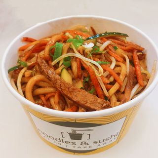 Ban mian noodles con salsa di soia e olio cipollotti