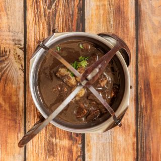 Czernina z ziemniaczanymi kluchami 	