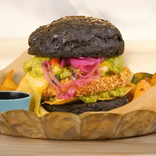 Hamburguesa - "La Llorona" (Negra) De Pollo