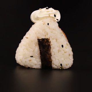 98 Onigiri salmone sesamo