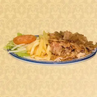 6.Kebab En Plato Con Pollo Y Ternera, Ensalada y Patatas