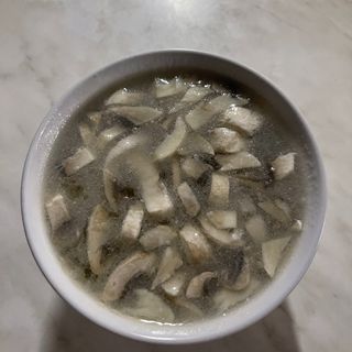 Sopa De Pollo Con Champiñones