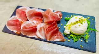 Prosciutto e burrata di bufala