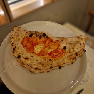 Calzone ricotta e salame