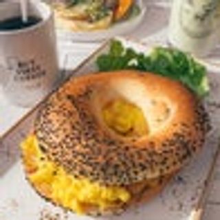 Eggs & bagel
