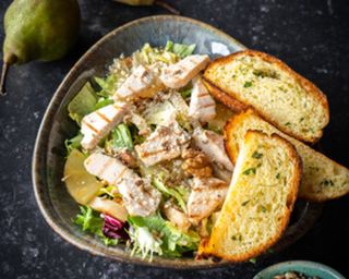 Sałatka kurczak sous vide z gruszką 300g