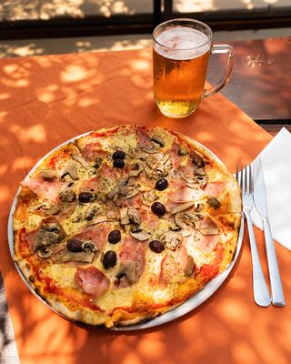 Pizza Capricciosa