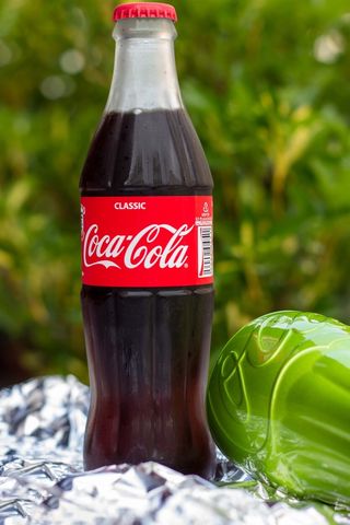 კოკა-კოლა კლასიკი მინის - 0,33ლ