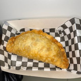 Empanada prosciutto e formaggio