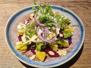 Салат з буряком та сиром Фета (210g)