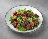 Salată caldă cu vițel