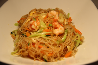 32A Spaghetti di soia con misto mare