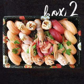 Box 2 / Sushi Sashimi misto