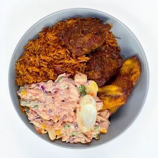 Jollof Rice 2 Spoons, Salad & Chicken / Turkey