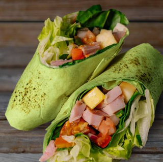 Wrap Light Chicken (350 Cal, 24g proteínas, 41,50g carbohidratos, 10g grasas)