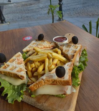 ქლაბ-სენდვიჩი