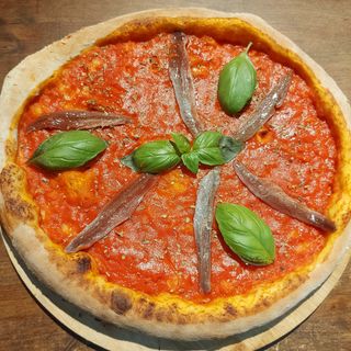 Pizza de Marinera e Anchovas Médias 