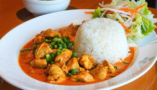 Kurczak w czerwonym curry 350g