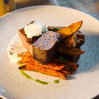 Muschi de vita cu brânză maturata