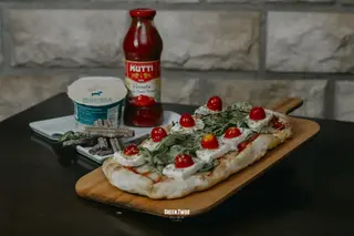 Pizza De  Queso De Búfala