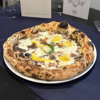 Pizza carbonara al tartufo