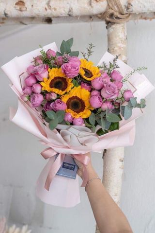 მზესუმზირა ჯუჯა ვარდი ევკალიპტი