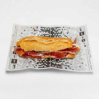 Bocadillo frio paletilla ibérica (clásica de La Garriga)