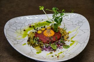 Klasyczny tatar z polskiej wołowiny