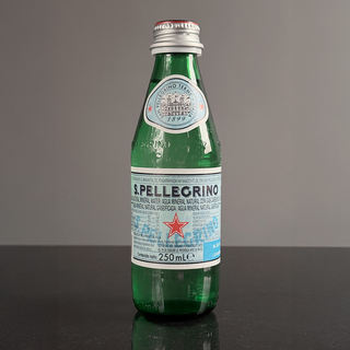 Botella De Agua Con Gas