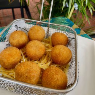 Media ración de croquetas de chistorra Navarra (4UD)