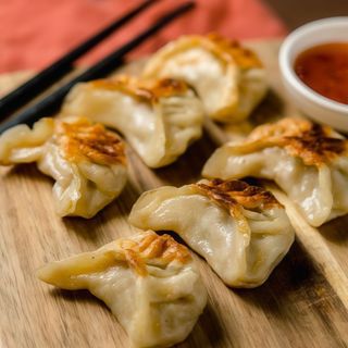 15C. Empanada Especial Japonesa De Cerdo (6 Uds.)