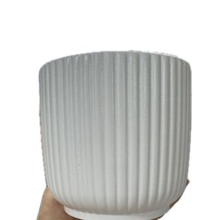 Vaso médio com detalhes branco 