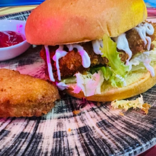 20. Hamburguesa Con Nuggets