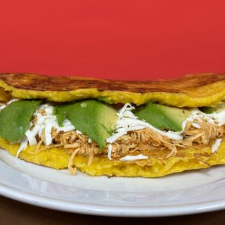 CACHAPA POLLO MECHADO ESPECIAL