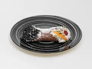 Cannolo con ricotta