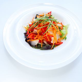 Салат Овочевий з оливковою олією (200г)