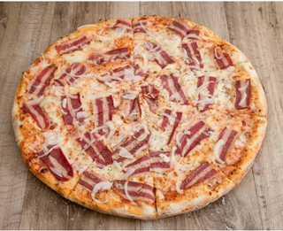 Pizza bacon y cebolla