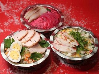 Сет новорічних салатів (600g)