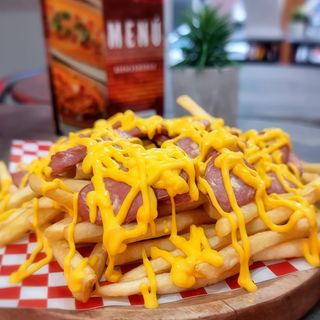 SALCHIPAPAS CON BACON