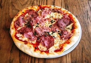 PIZZA CAPRICHOSA
