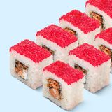 Ролл "Лосось с тобико"