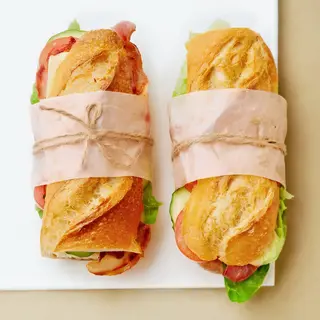 Bocadillo De Bonito Y Anchoas