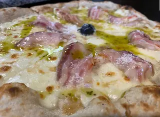 Pizza Mar Y Montaña