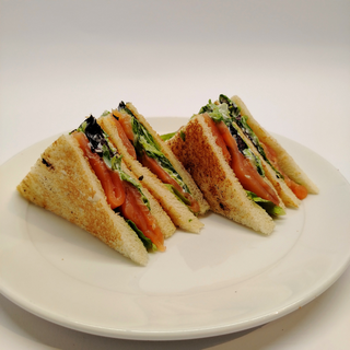 Tramezzino al salmone selvaggio