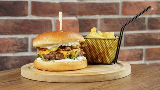 Point burger + Coca-Cola 0.33l