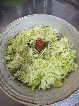 Salată de varză albă