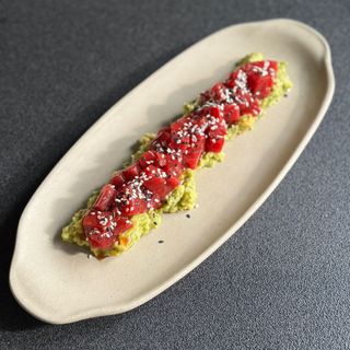 Tartar de Bluefin Ballfegó con guacamole