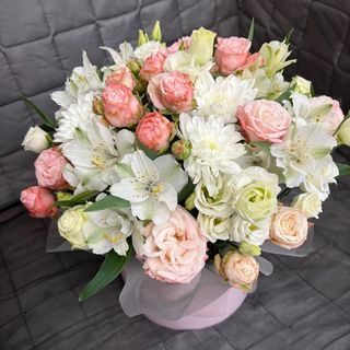 Квіти в коробці  «Одилія»